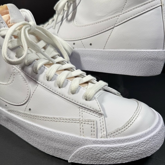 Nike Blazer '77 Vintage Women’s Size 8 Mid Triple White CZ1055-117 NEW - Picture 2 of 16